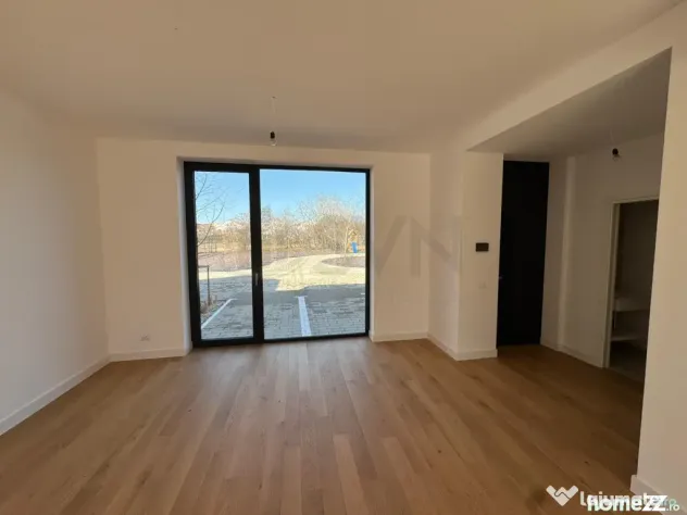 Vila cu deschidere la lacul Grivita