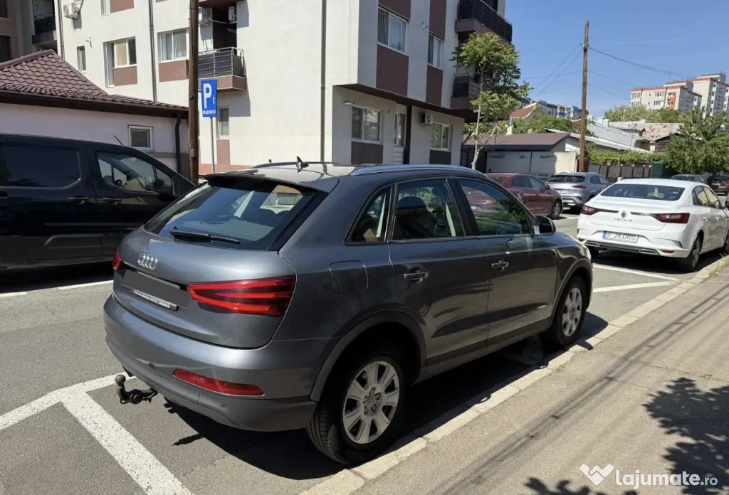 Audi Q3 gri