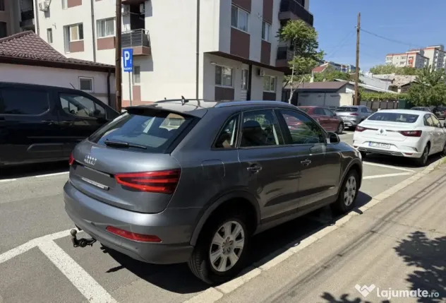 Audi Q3 gri