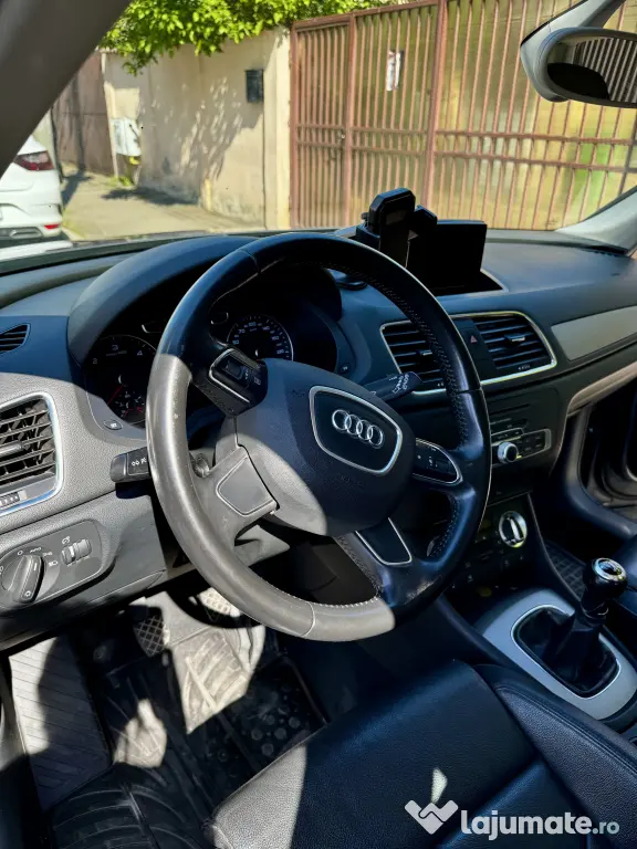 Audi Q3 gri