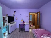 3 cam. etaj 1, 2 bai, 2 balcoane, mobilat+utilat, zona Spital 