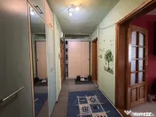 3 cam. etaj 1, 2 bai, 2 balcoane, mobilat+utilat, zona Spital 
