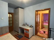 3 cam. etaj 1, 2 bai, 2 balcoane, mobilat+utilat, zona Spital 