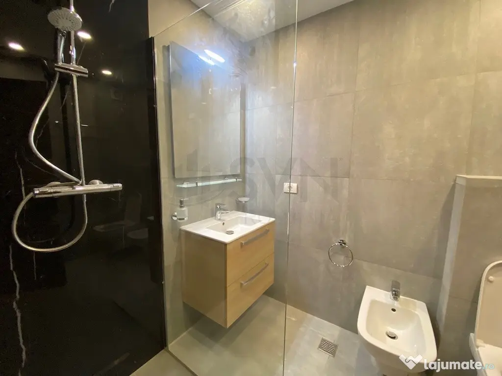 Apartament 3 camere - renovat integral - metrou Straulesti
