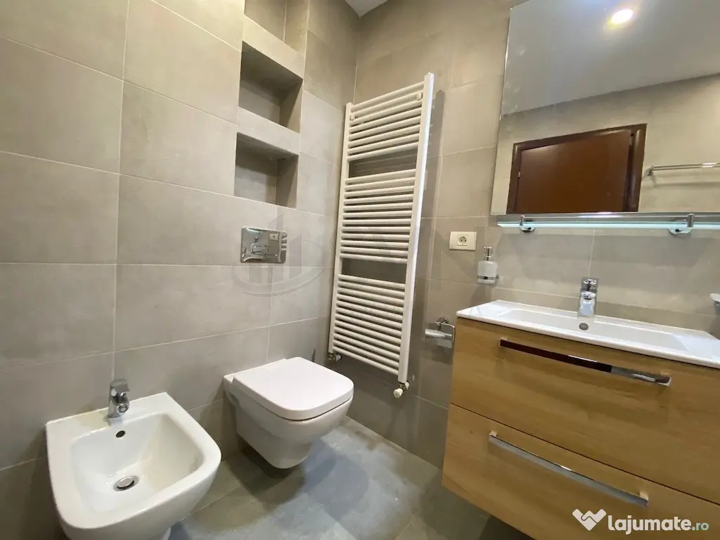 Apartament 3 camere - renovat integral - metrou Straulesti