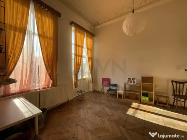 5 Camere Sfintii Voievozi Vila Interbelica Superba