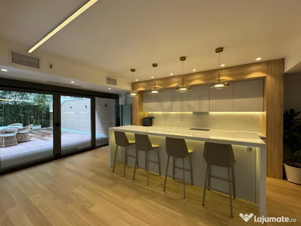 Apartament 4 camere Terasa si Gradina 337mp