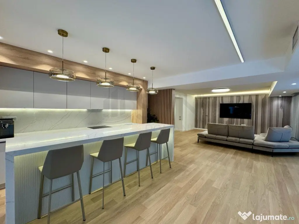 Apartament 4 camere Terasa si Gradina 337mp
