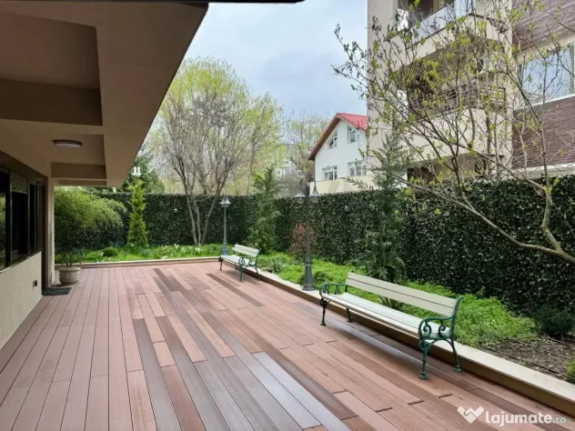 Apartament 4 camere Terasa si Gradina 337mp