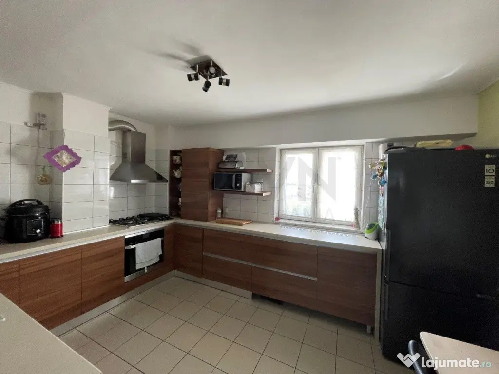 Barbu Vacarescu - apartament cu 3 camere si centrala proprie