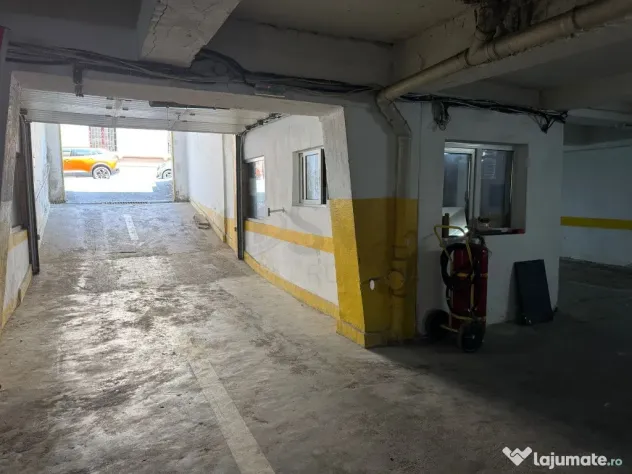 Ultracentral l Parcare Subterana Functionala cu Potential...