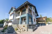 ???? Proprietate Premium - 2 Case, Lac Privat & Teren de Spo 