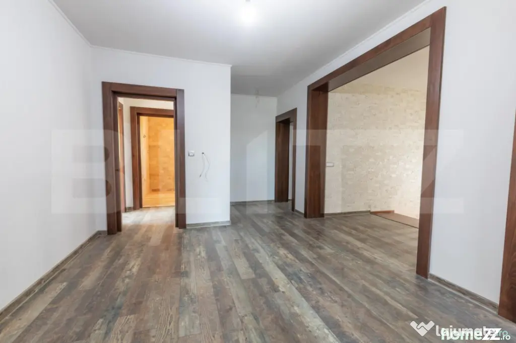 ???? Proprietate Premium - 2 Case, Lac Privat & Teren de Spo