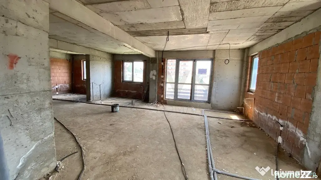 Spatiu comercial la rosu - Ilie Petre-Chiajna