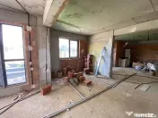 Spatiu comercial la rosu - Ilie Petre-Chiajna 