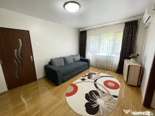Apartament 3 camere-renovat-Podu Ros-etaj intermediar