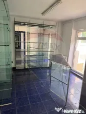 DE VANZARE/INCHIRIERE Spațiu comercial versatil 