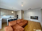 3 camere 81 mp, parcare, boxă, Luxuria - Domenii 