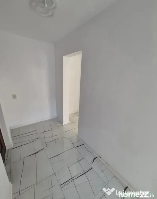 Garsoniera decomandata Viziru 1 - Renovata 2026.