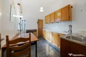 Etaj 1/Vila*120 mp utili+80 mp spatii comune*PRO TV*