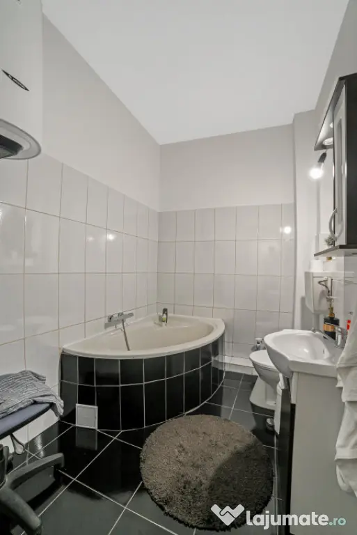 4 camere*Parter/2*Vila interbelică*Curte comună*120 mp uti