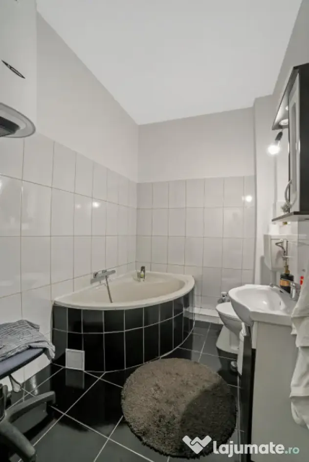 4 camere*Parter/2*Vila interbelică*Curte comună*120 mp uti