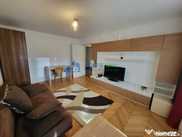 Apartament 3 camere la parter - Faleza nord