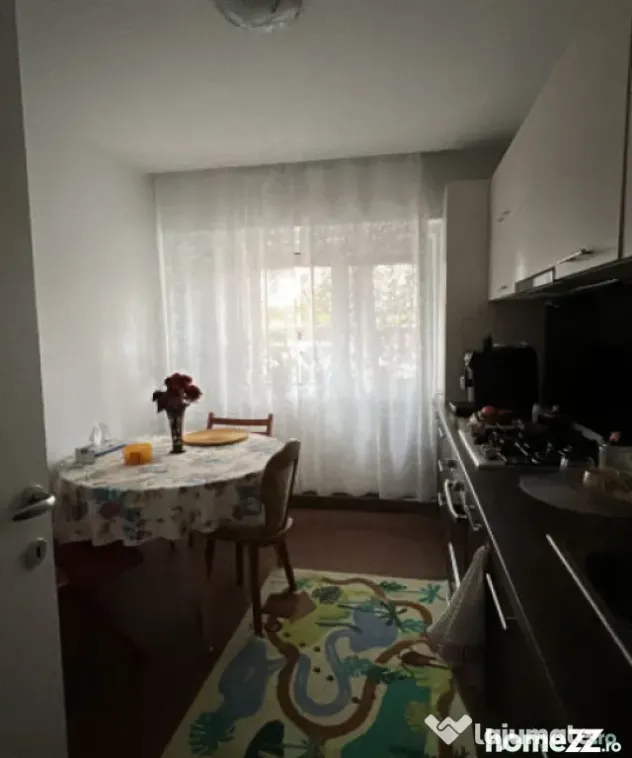 Apartament 3 camere la parter - Faleza nord