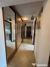 Apartament cu 3 camere de închiriat în zona Natiunile U... 