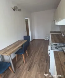 Garsonieră decomandată, 30 mp, mobilată modern, curte pri