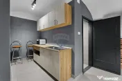 Spațiu comercial/Birou 75 m² de închiriat în zona Cen... 