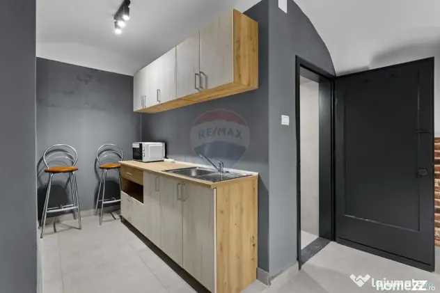 Spațiu comercial/Birou 75 m² de închiriat în zona Cen...