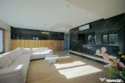 De vânzare Vilă cu 8 camere în Sânmartin, 290 mp util... 