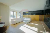De vânzare Vilă cu 8 camere în Sânmartin, 290 mp util... 