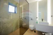 De vânzare Vilă cu 8 camere în Sânmartin, 290 mp util... 