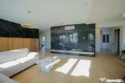De vânzare Vilă cu 8 camere în Sânmartin, 290 mp util... 
