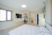 De vânzare Vilă cu 8 camere în Sânmartin, 290 mp util... 