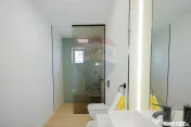 De vânzare Vilă cu 8 camere în Sânmartin, 290 mp util... 