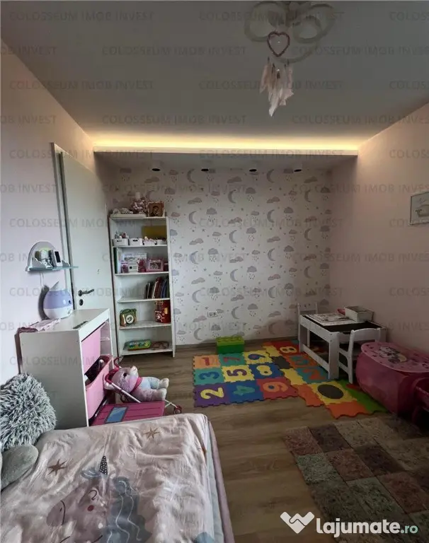 Apartament 3 camere, decomandat - zona Garii