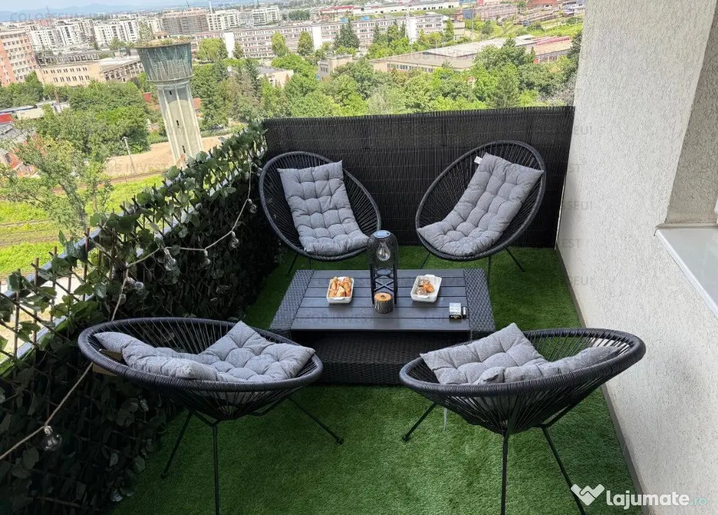 Apartament 3 camere, decomandat - zona Garii