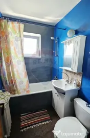 Apartament cu 4 camere de vânzare în zona Maratei 