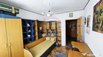Apartament cu 4 camere de vânzare în zona Maratei