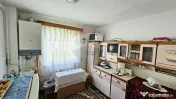 Apartament cu 4 camere de vânzare în zona Maratei 