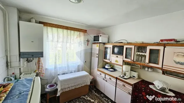 Apartament cu 4 camere de vânzare în zona Maratei
