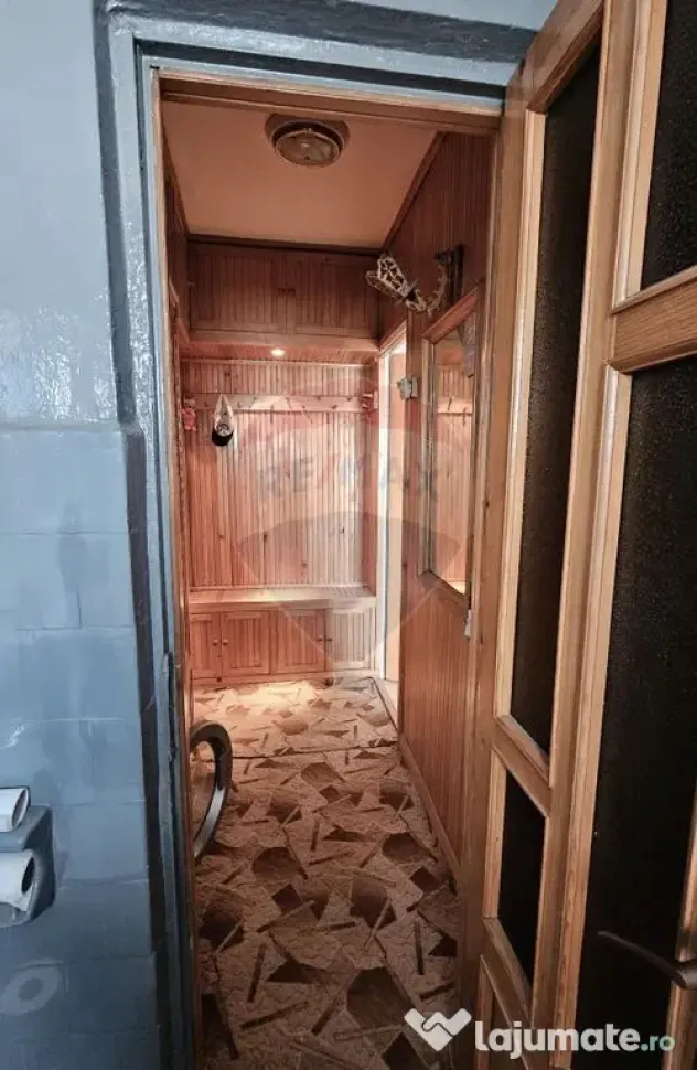 Apartament cu 4 camere de vânzare în zona Maratei