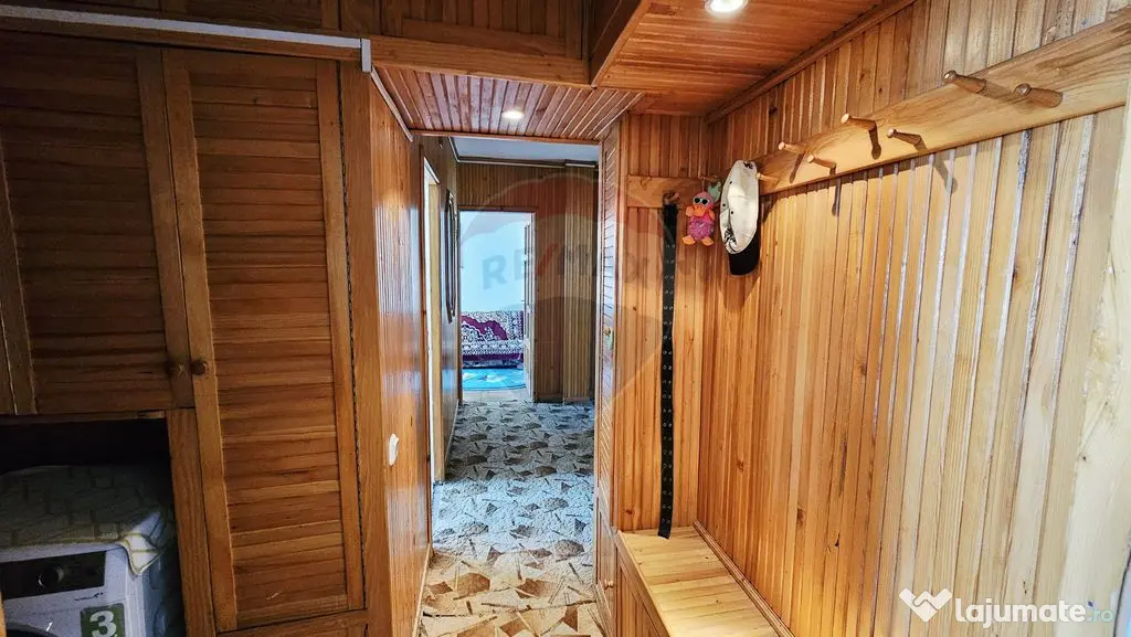 Apartament cu 4 camere de vânzare în zona Maratei