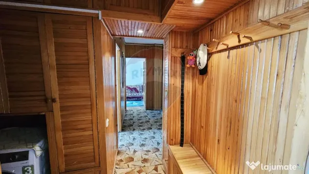 Apartament cu 4 camere de vânzare în zona Maratei