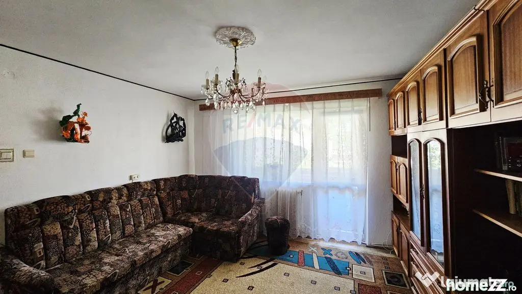 Apartament cu 4 camere de vânzare în zona Maratei