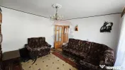 Apartament cu 4 camere de vânzare în zona Maratei
