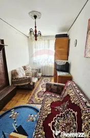 Apartament cu 4 camere de vânzare în zona Maratei 